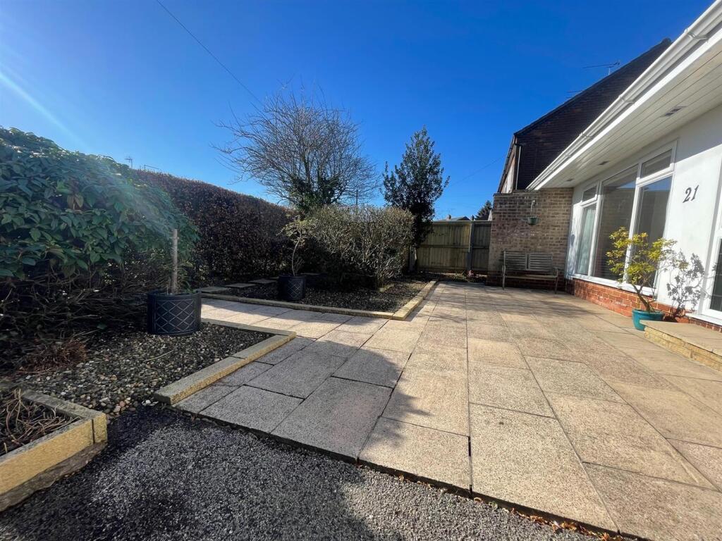 Front Garden.jpg