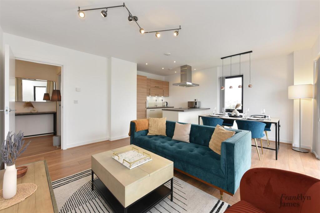 Boathouse Apartments (7).JPG