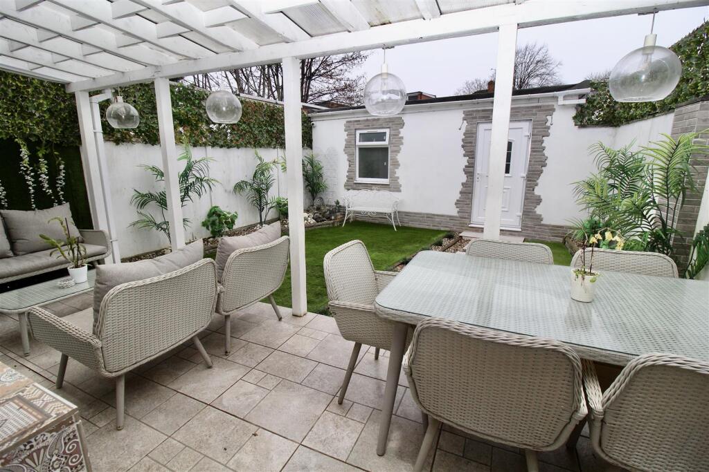 Covered Seating Area/ Outside Kitchen
