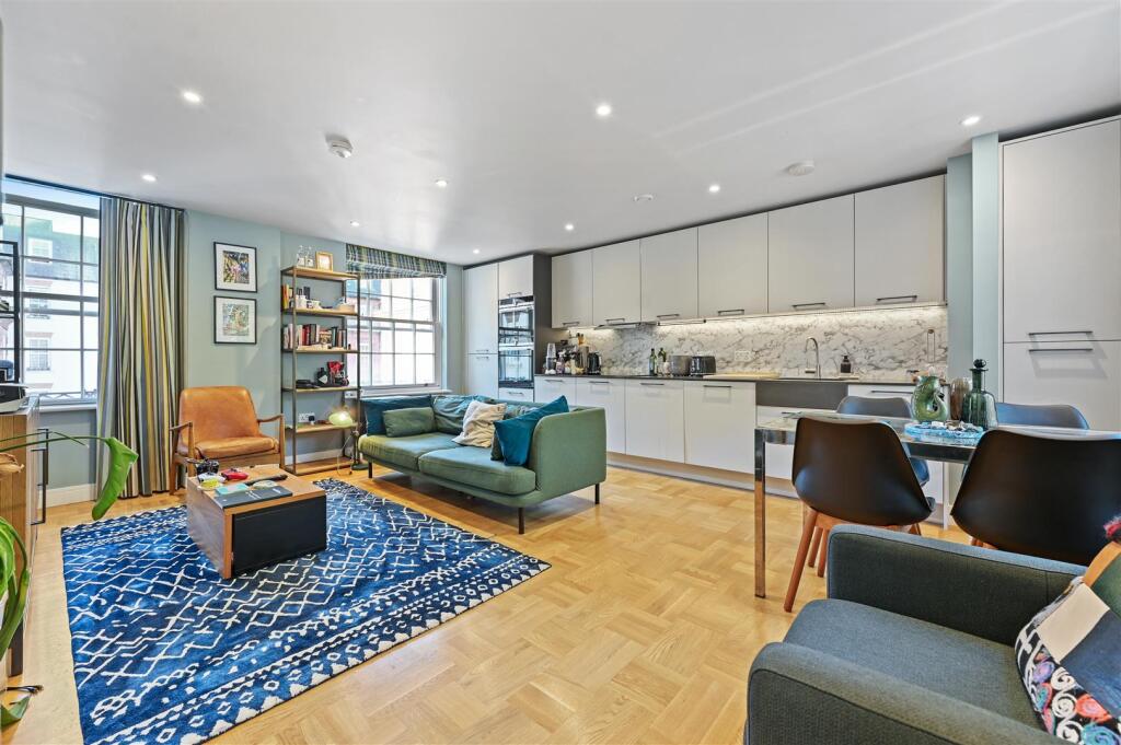 Garland Court