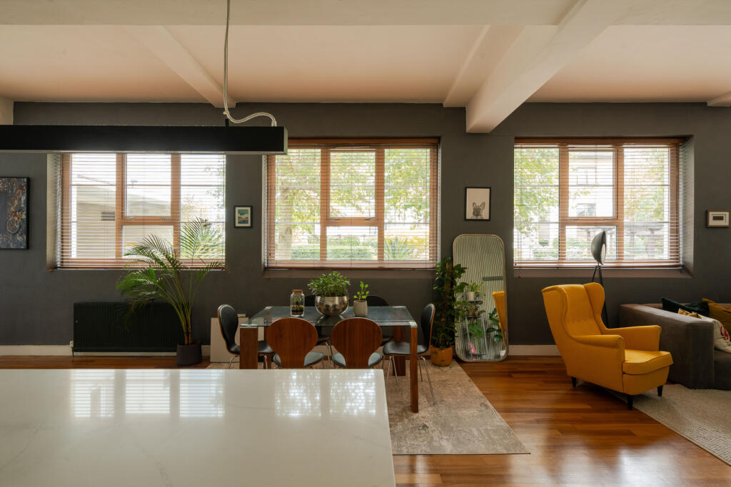 240876 - Sunlight Square, London E2 - high res ...
