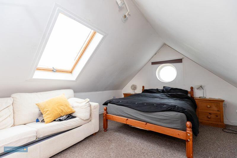 Garage Annexe - Bedroom