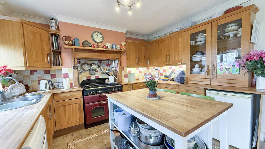 Kitchen/dining ro...