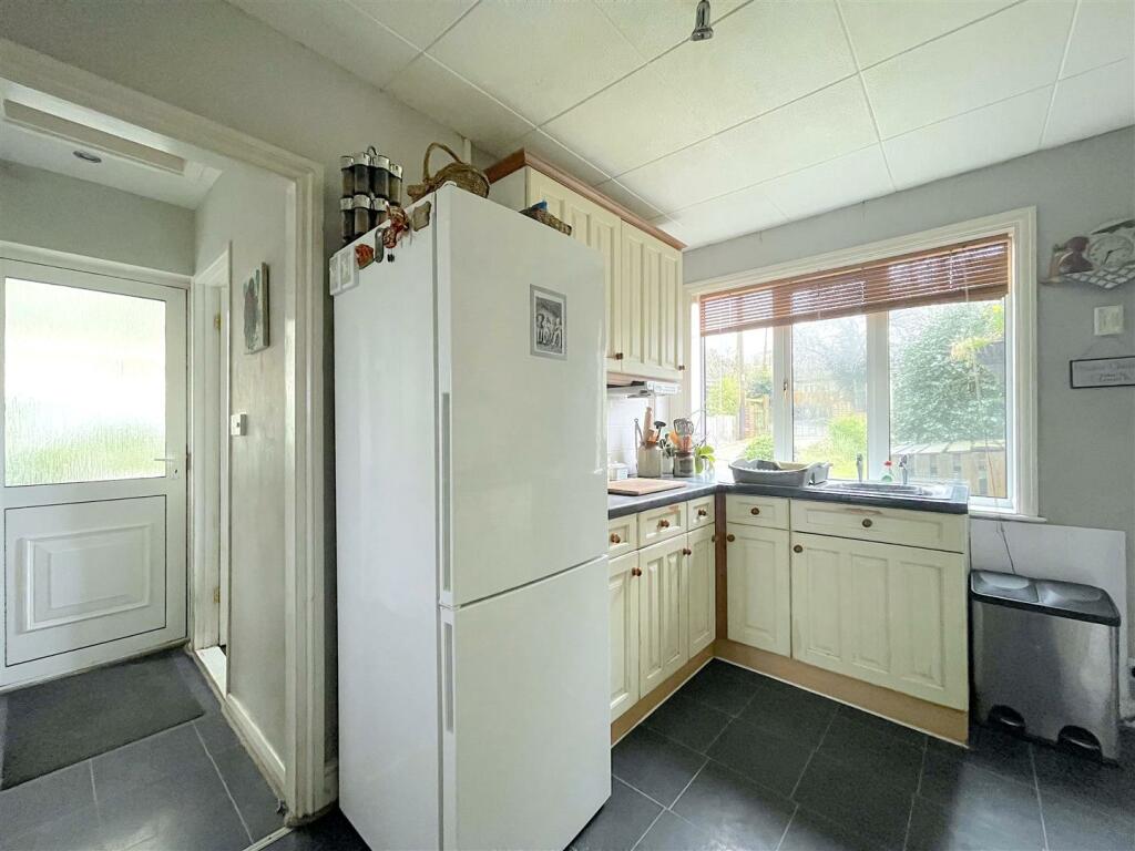 Kitchen (3).jpeg