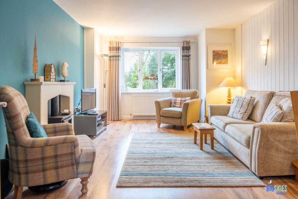 Sitting / Dining Room
