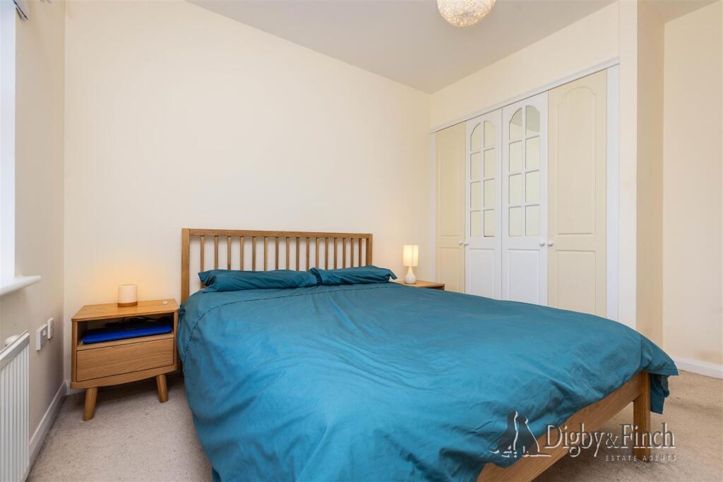Principal Bedroom - 2nd Floor