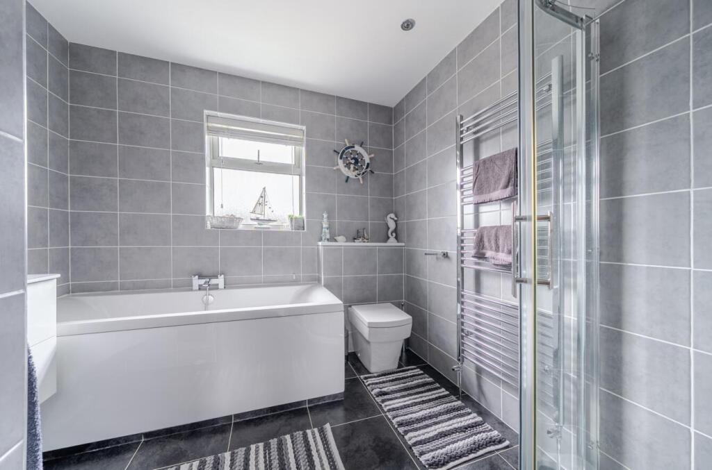 18 Whernside, Rugby (13).jpg