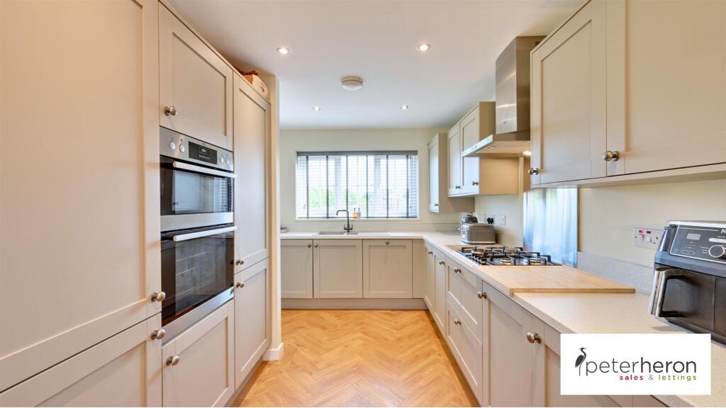 Open Plan Kitchen, Dining And Family Area
