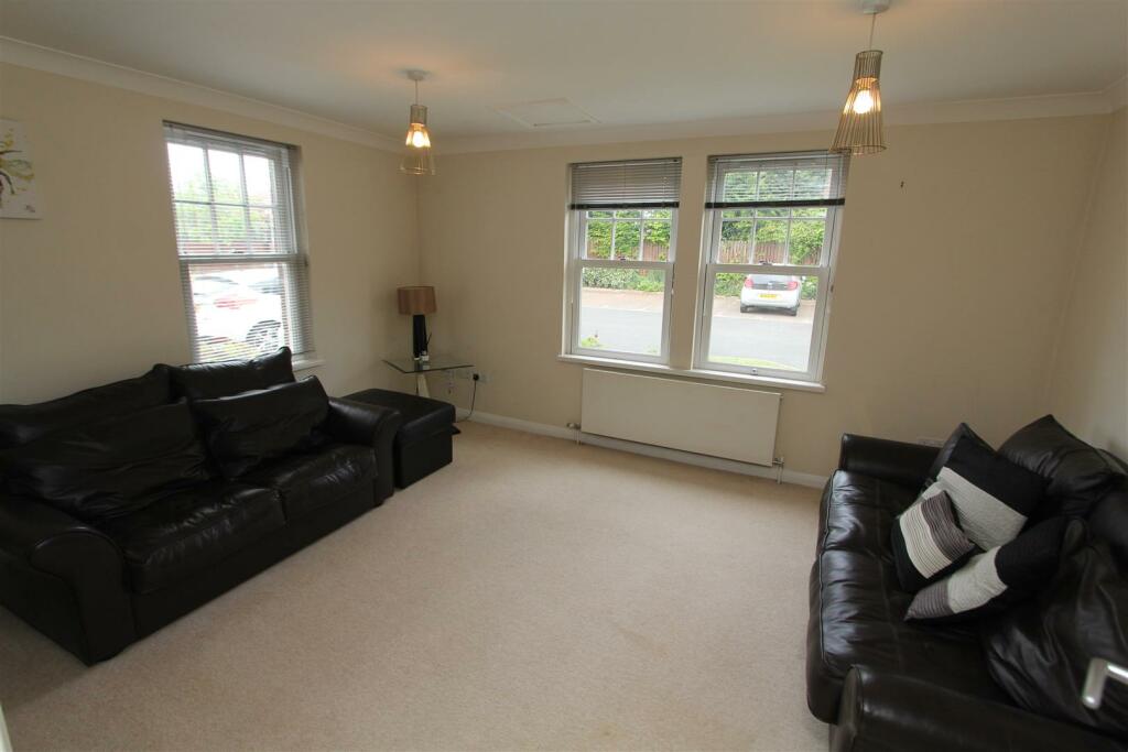 Living Room.JPG