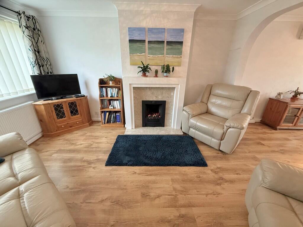 121 Mallon Dene L...