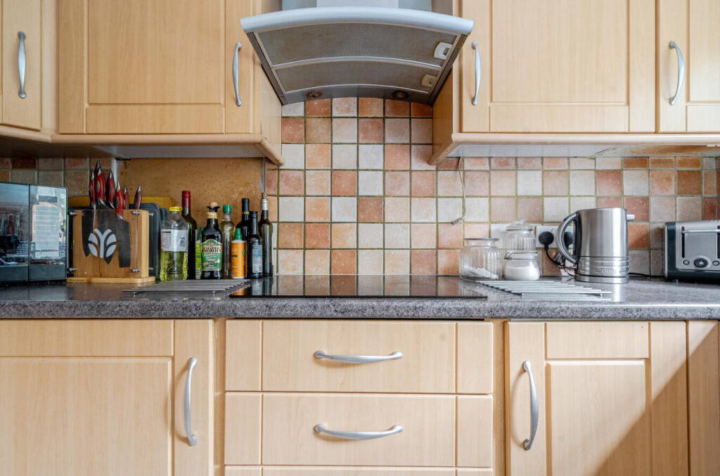 1341750-2-68a71ab...