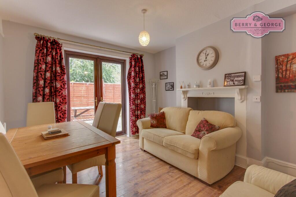 SITTING ROOM