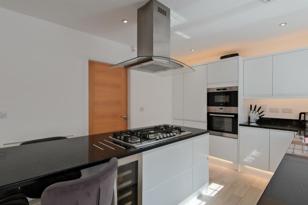 049-5 Curriefield View, Cleland ML1 5GQ.jpg