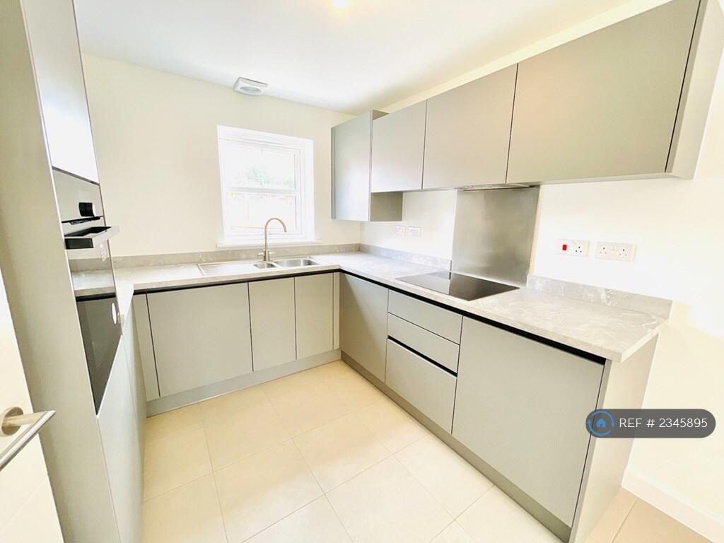 Kitchen (With Integrated Washer Dryer)