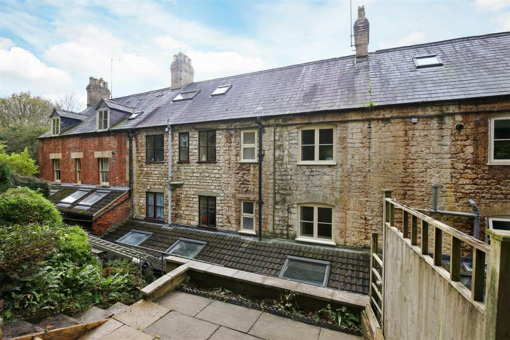 2 Grove Villas rear.jpg