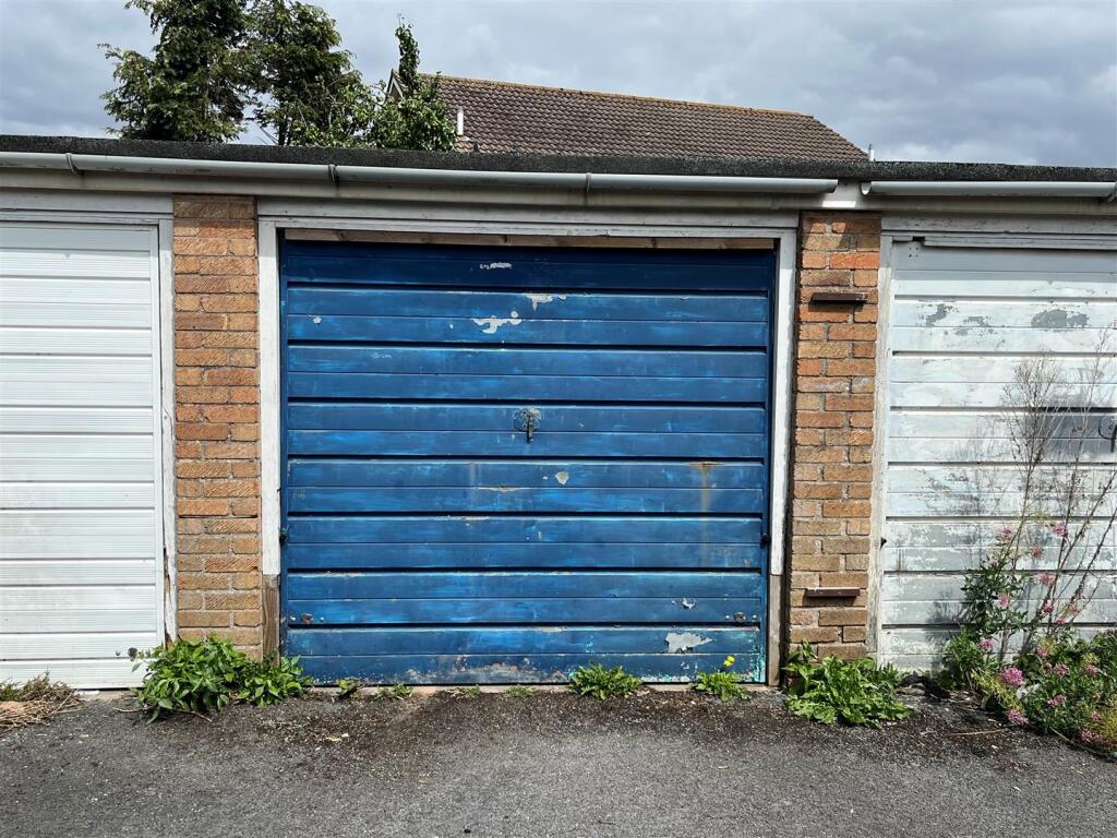 Garage.jpg