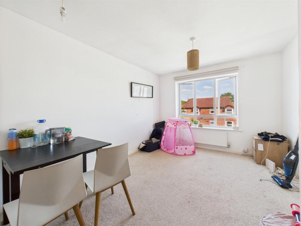 Living/Dining Room
