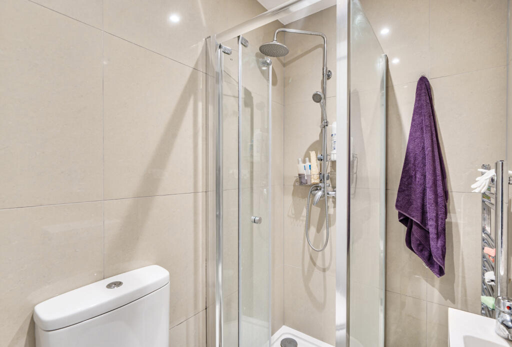 1360095-10-68dff2...