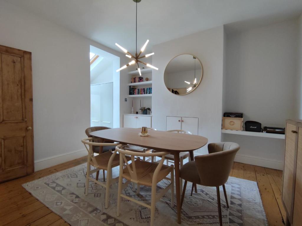Dining Room Aspect 2