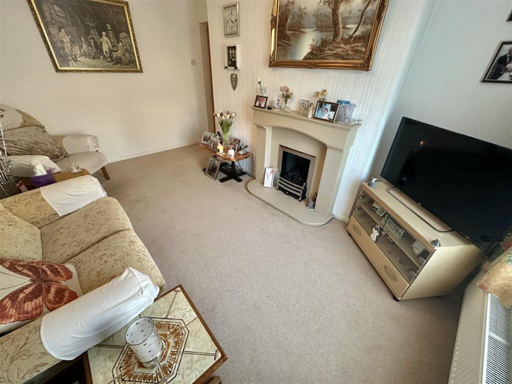 Bramleys Estate Agents - Chandler Close - Batley (