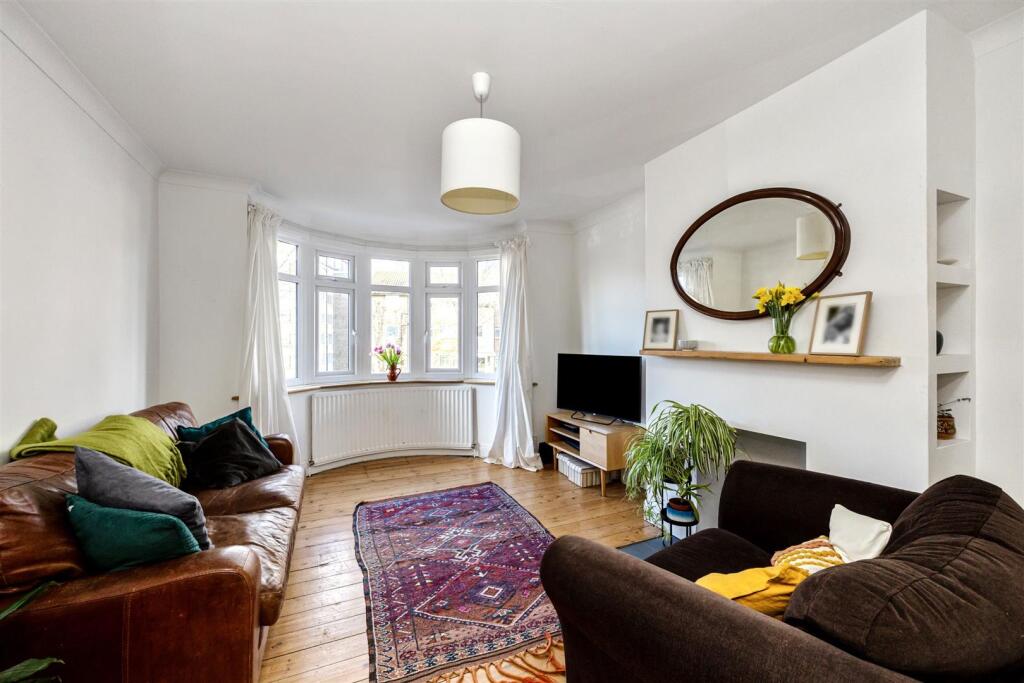 Hangleton Road 131 LOUNGE.jpeg