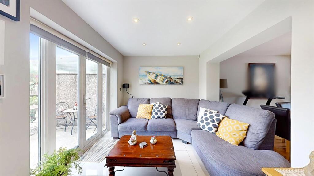 Rear reception area.jpg