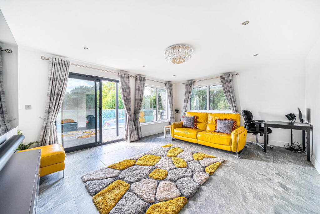 1347579-43-68bec1...