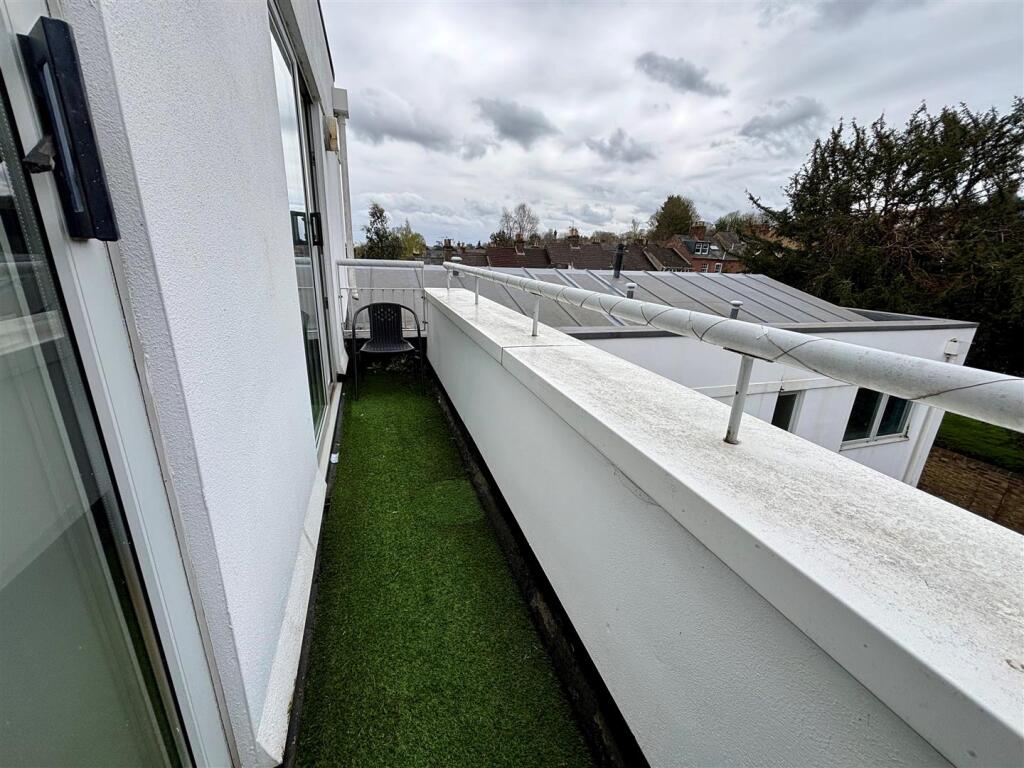 balcony.jpg