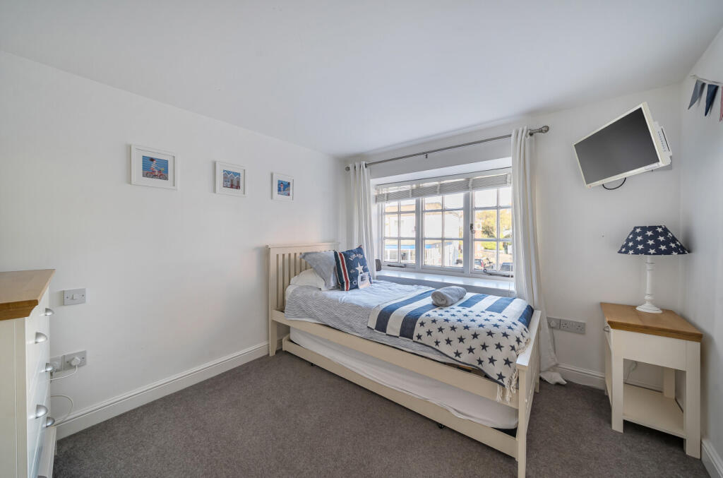 1373360-11-68fb96...