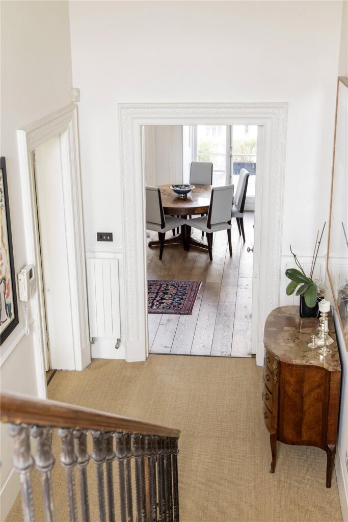 Hallway/Staircase