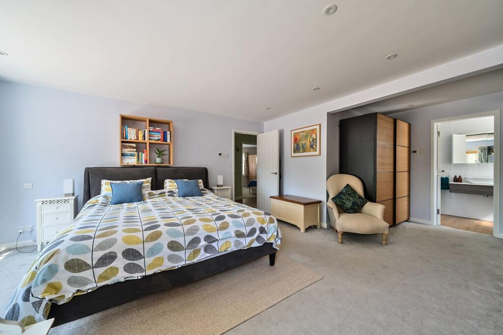 Principle bedroom