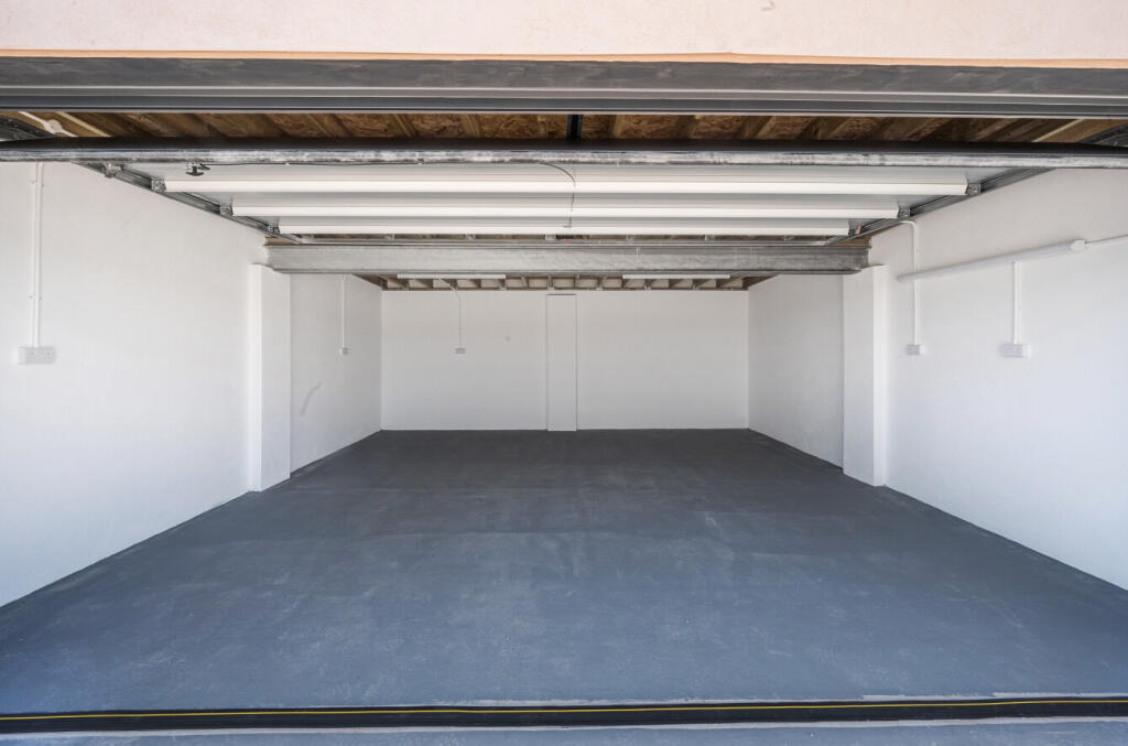 1320094-11-686e64...