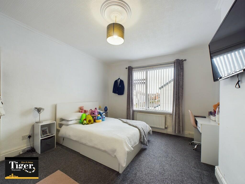 CAM02176G0-PR0337...