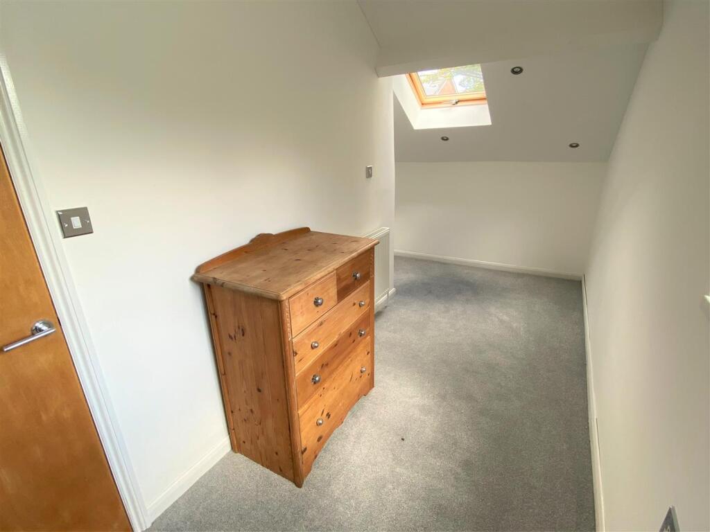 1a Pydar Close Bedroom 2