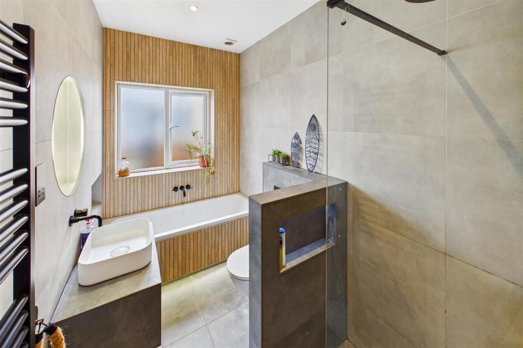 Main Bathroom