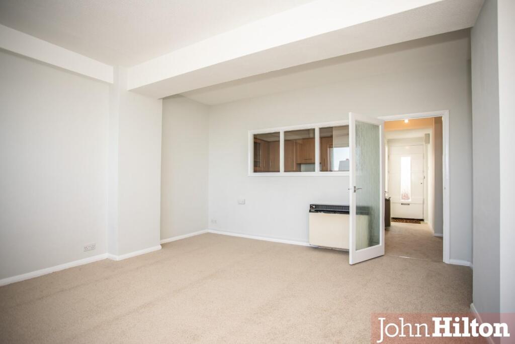 Highcliffe Court25.jpg