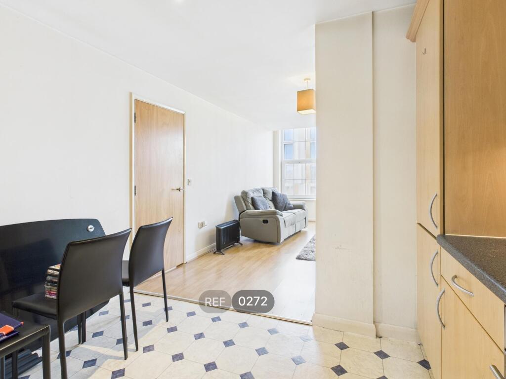 Kitchen &amp; Living area