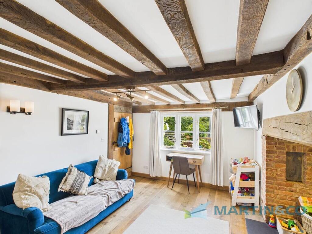 CAM02145G0-PR0073...