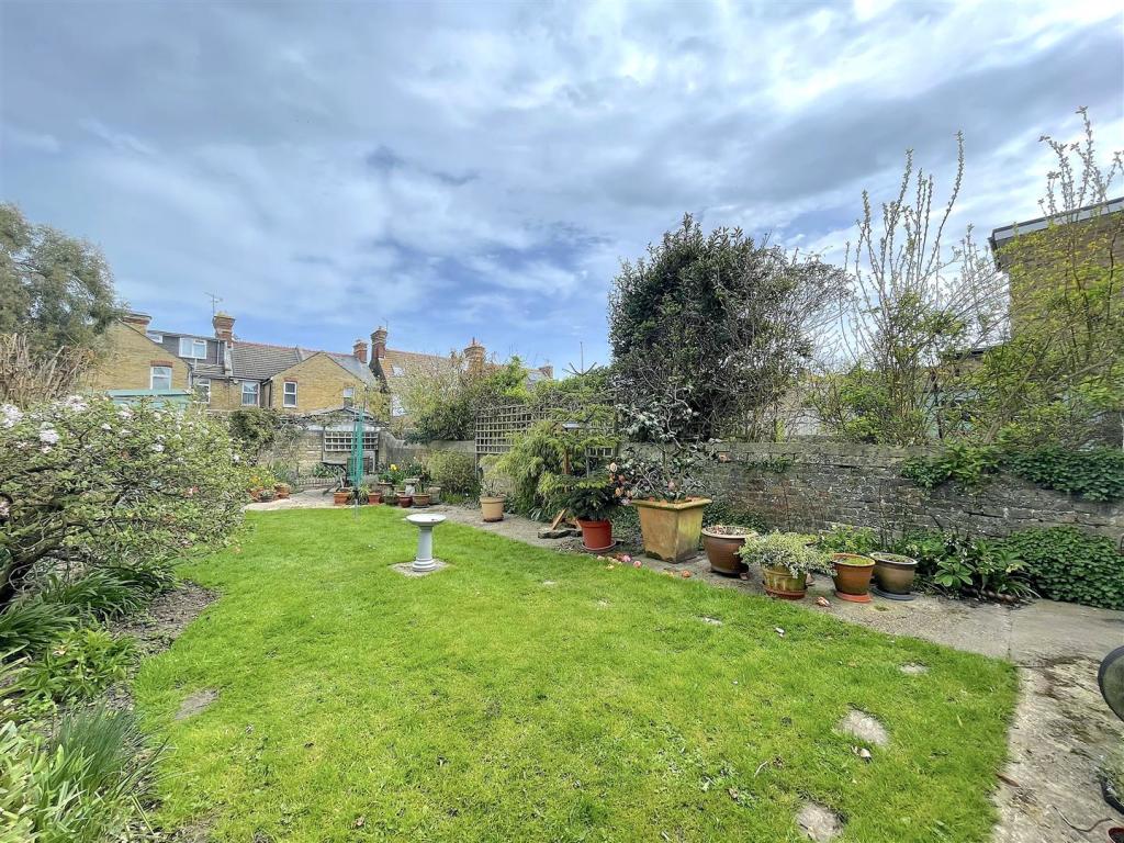 Garden (2).jpeg