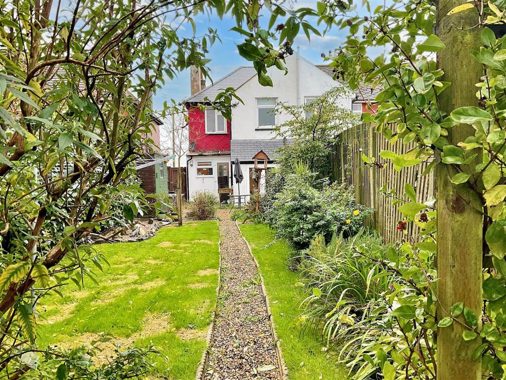 garden pic1.jpg