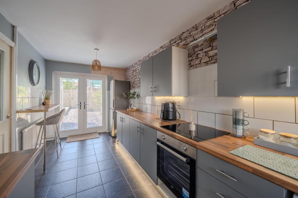 61 East Roedin-14.jpg