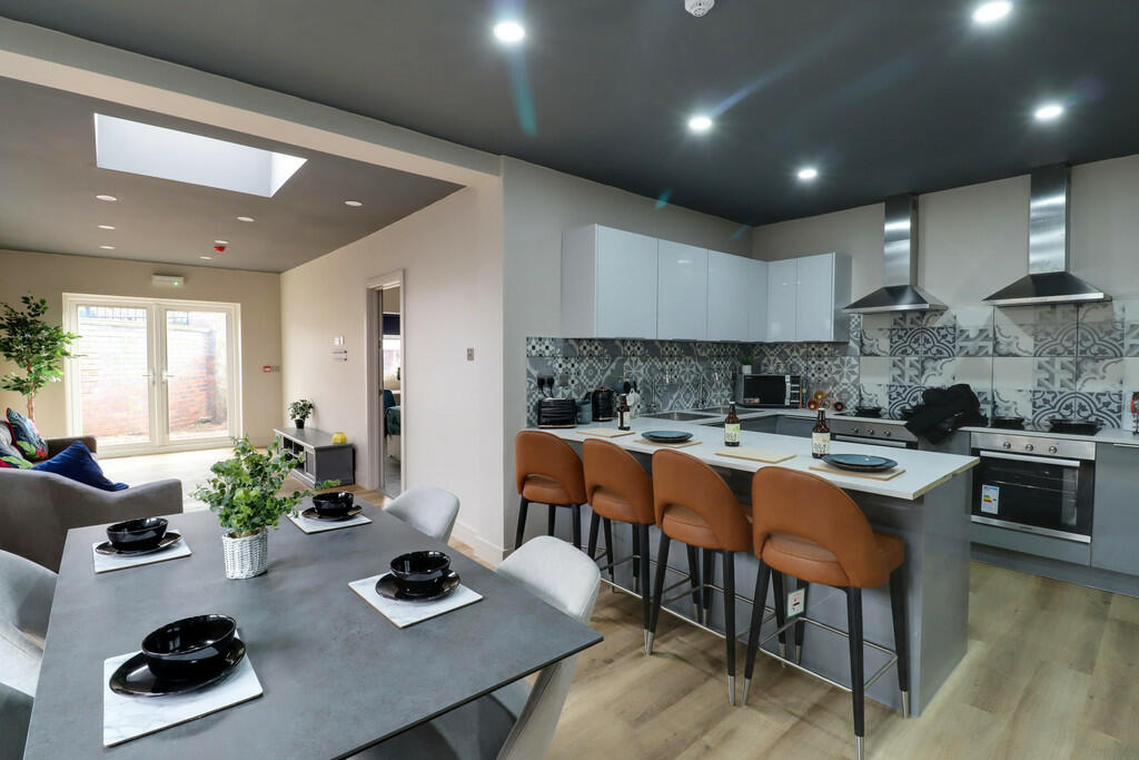 Main kitchen