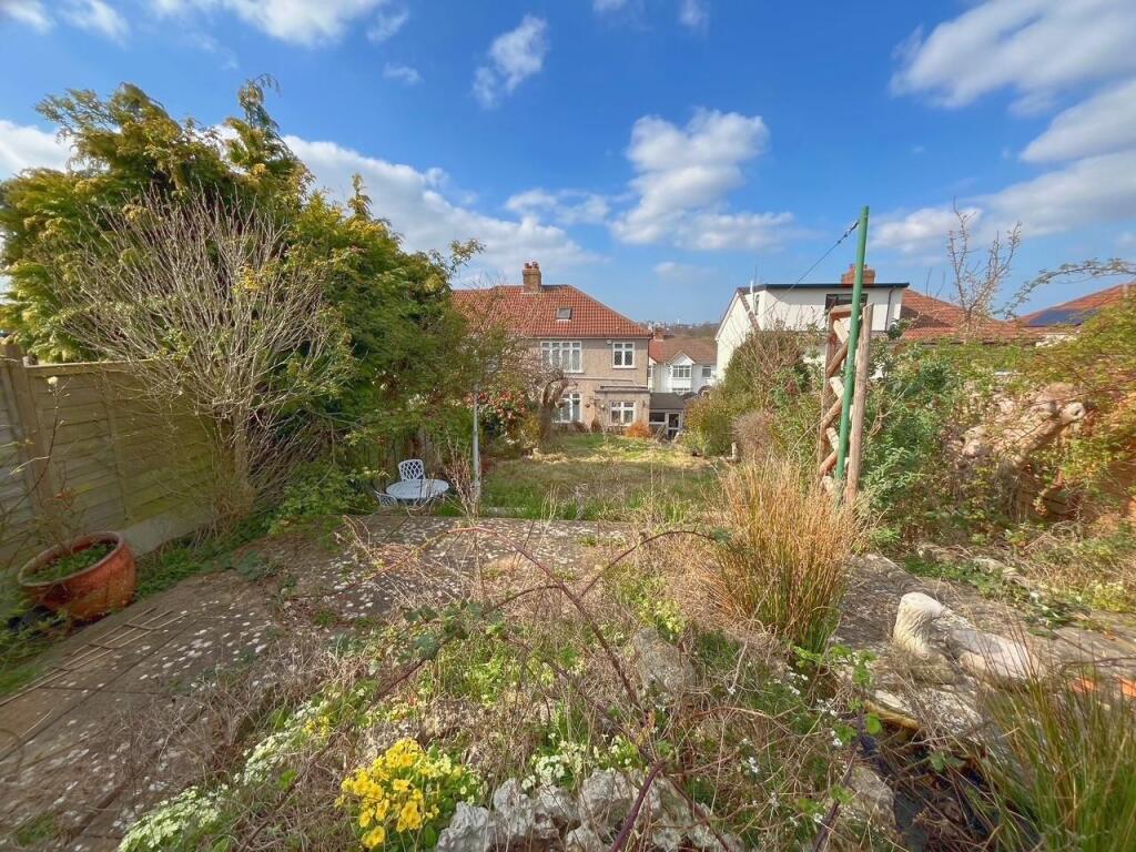 Rear view of property.jpg