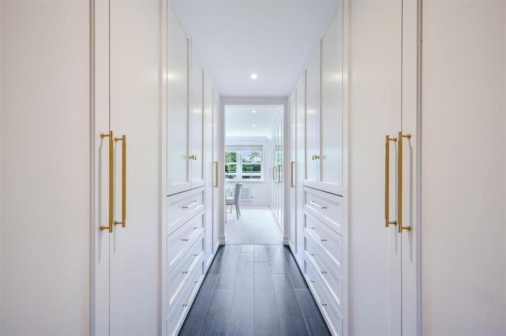 GREEN CURVE, 20-82.jpg