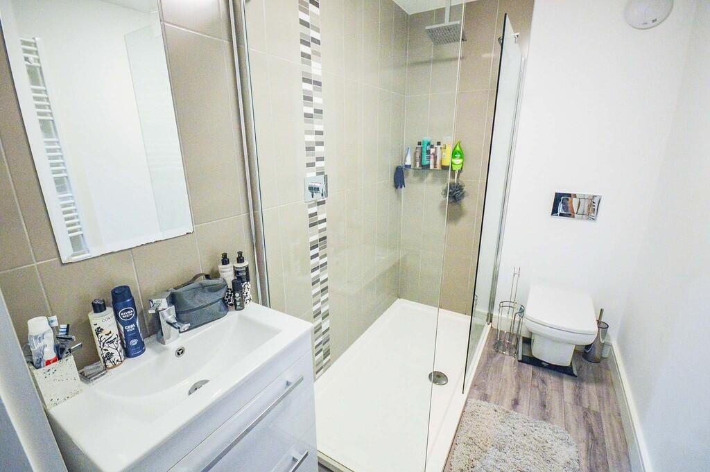 En Suite Master B...