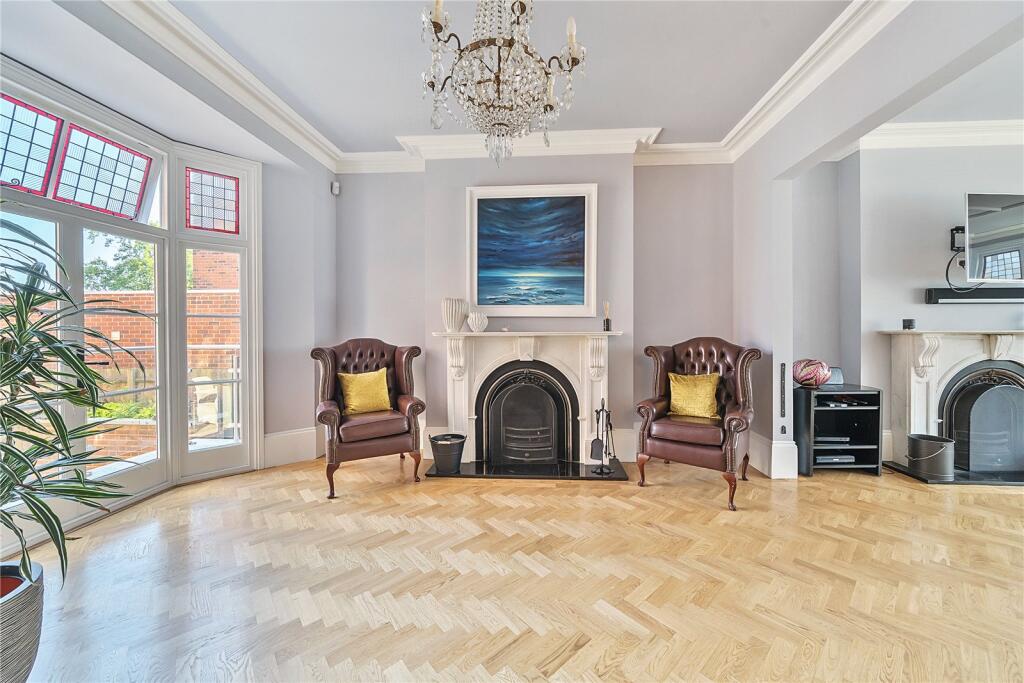 Onslow Gardens, London, N10
