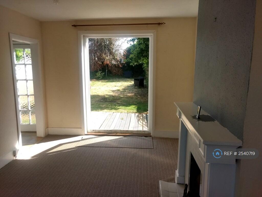 Dual Aspect Living Area