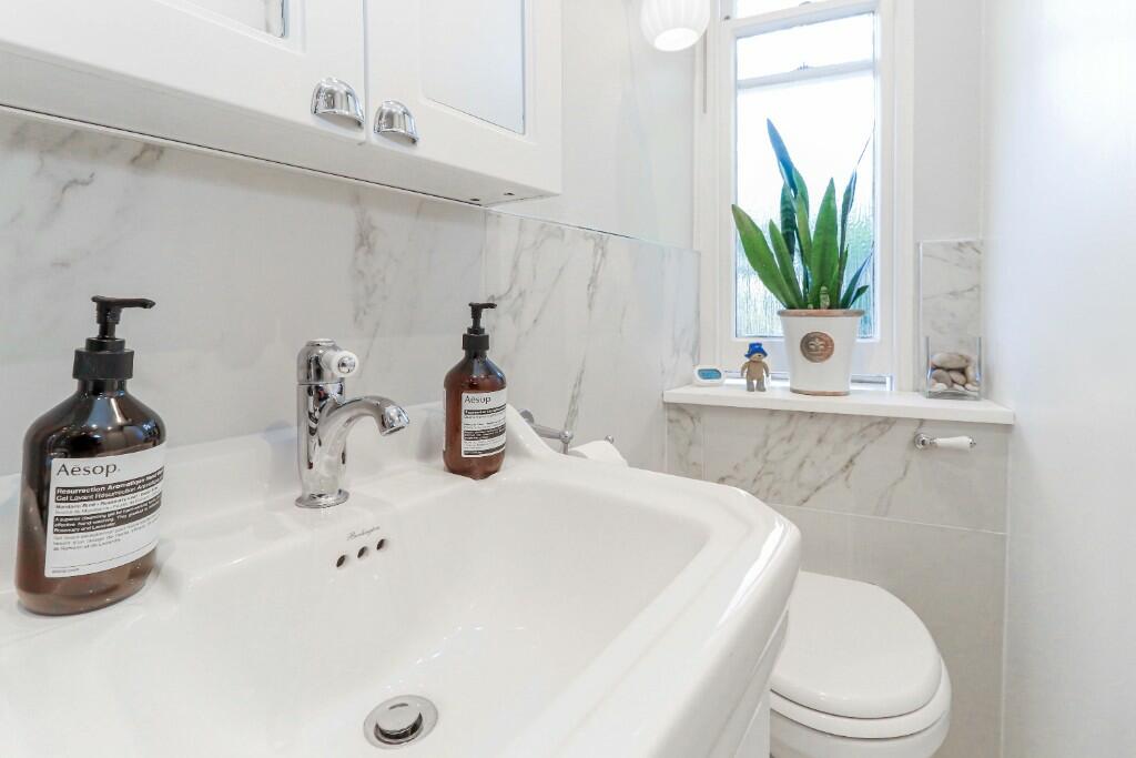 Ensuite shower room
