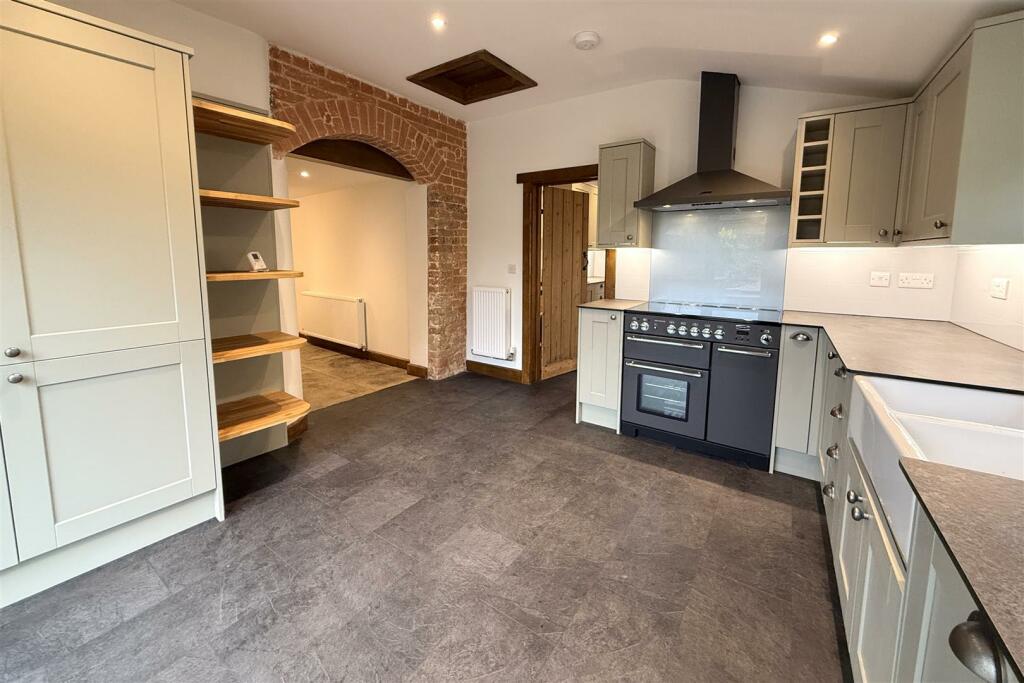 Kitchen .JPG