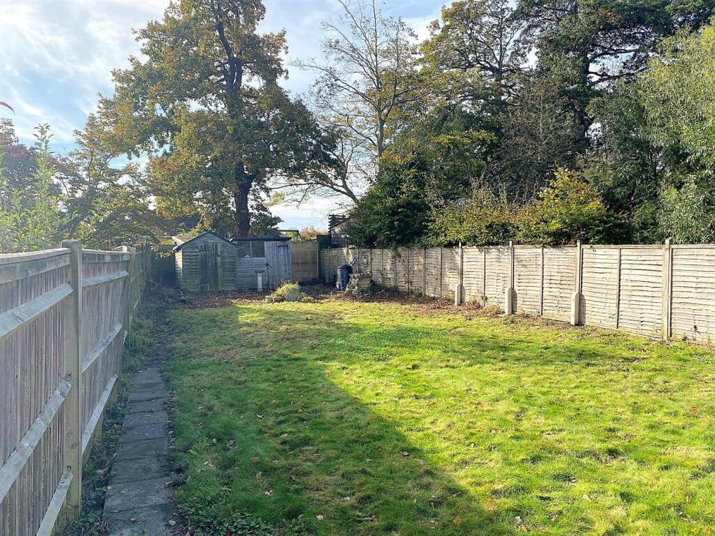 13 Grangecourt Drive - Garden.jpg